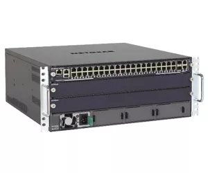 NETGEAR M6100-44G3-POE+