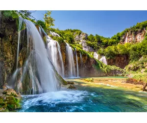 Castorland Land of the Falling Lakes