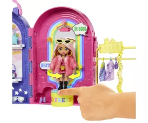 Barbie Extra HHN15 doll