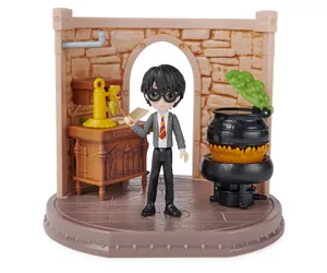 Wizarding World Harry Potter, Magical Minis Potions Classroom with Exclusive Harry Potter Figure and Accessories, Kids Toys for Ages 5 and up